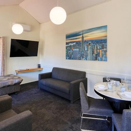 Executive Hideaway Benalla Exterior foto