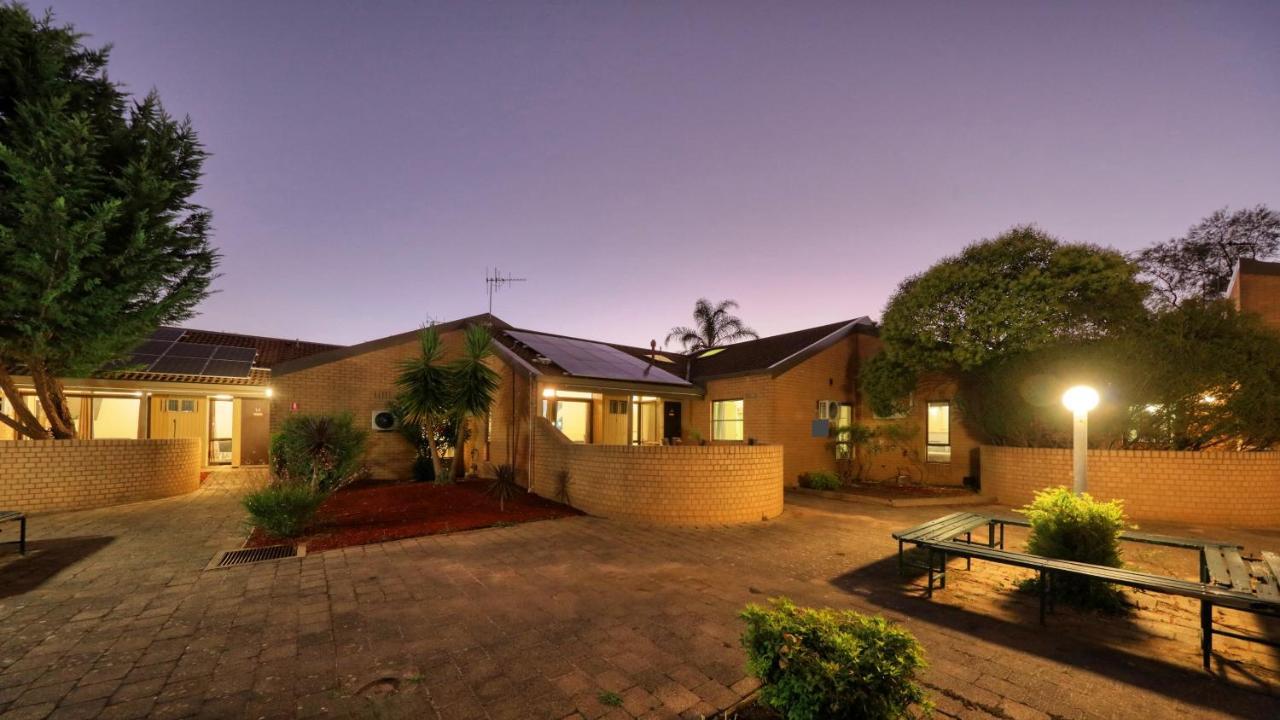 Executive Hideaway Benalla Exterior foto